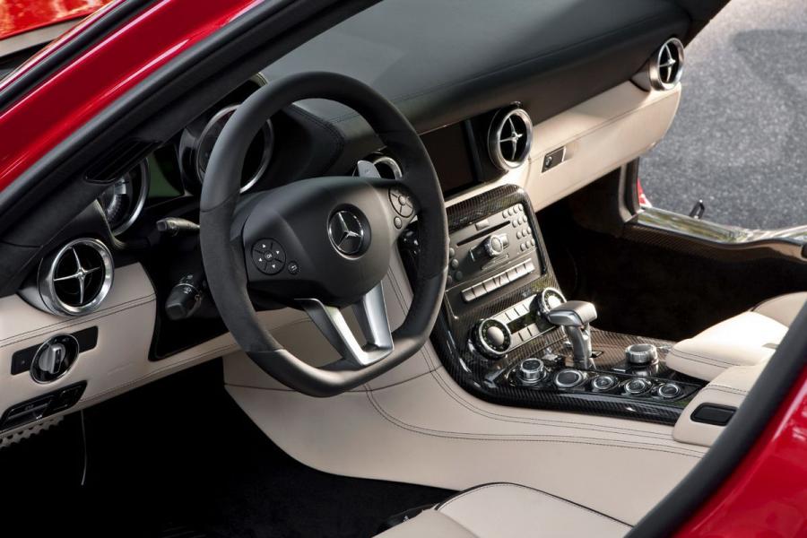  Mercedes-Benz SLS AMG 2010 года  (фото 311 из 526)